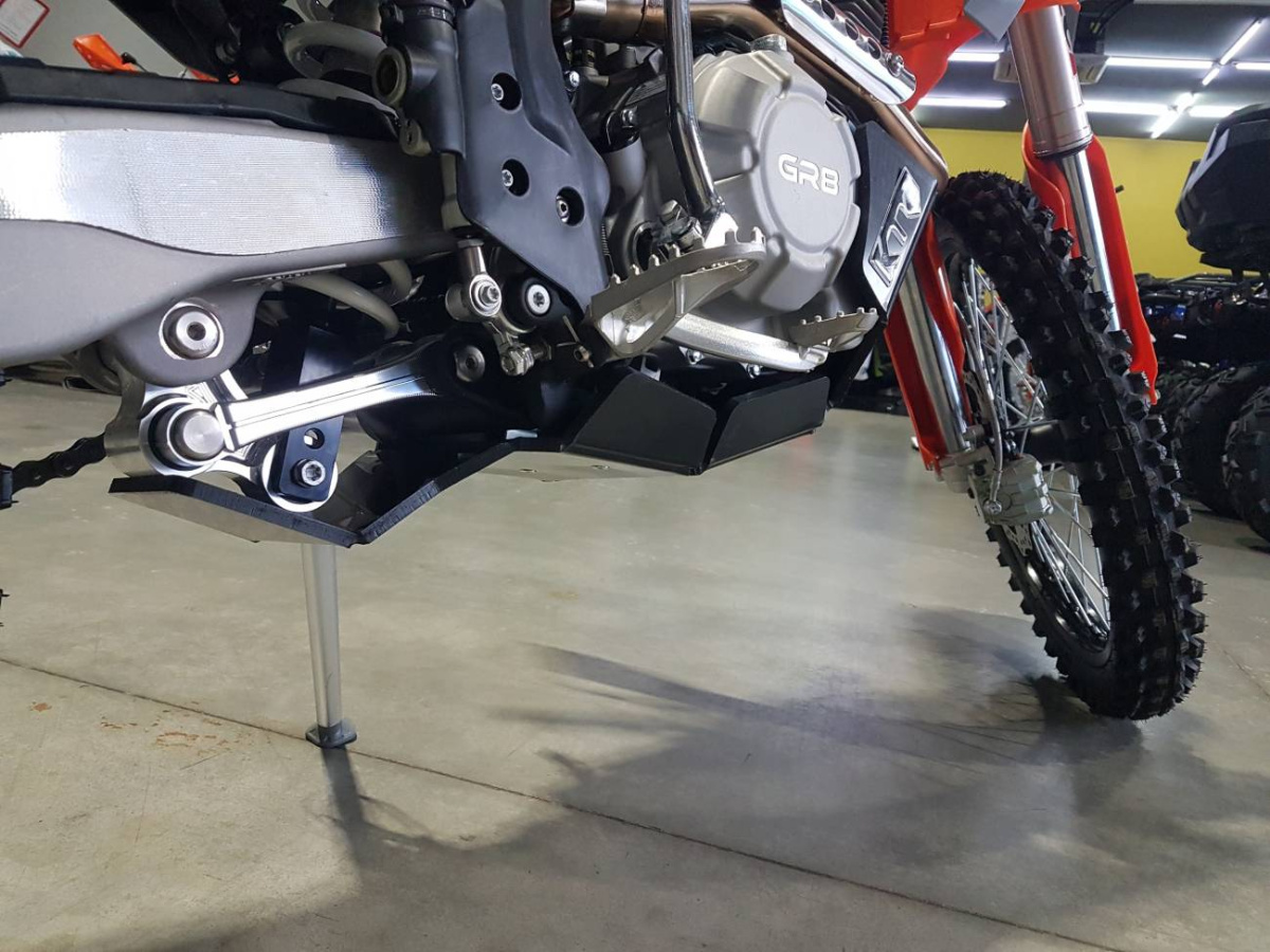 GR8 F300A-M (ZS 172FMM) 2022 8