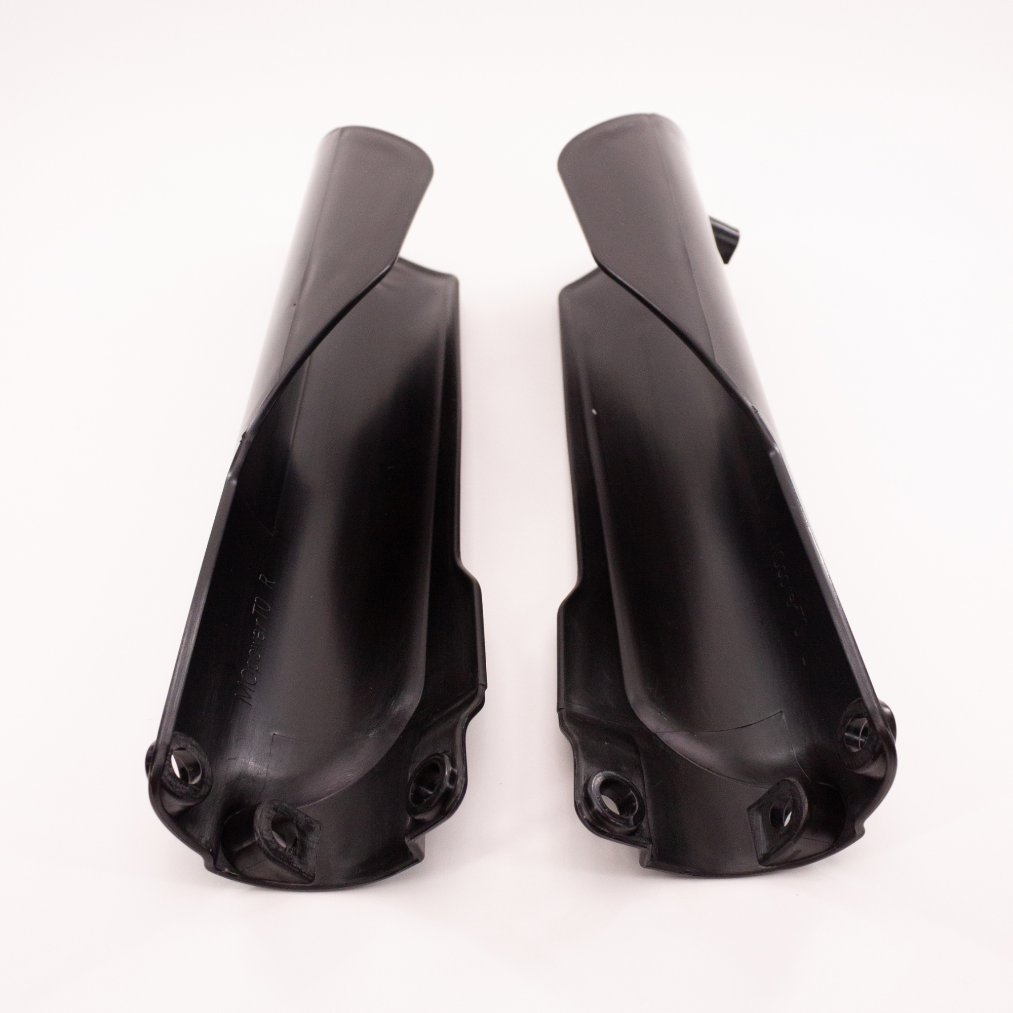 Пластик защита вилки (перьев) мотоцикла KTM (K8) черная